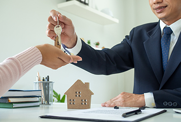 Ready to Buy a Flat? Consider These 5 Things First